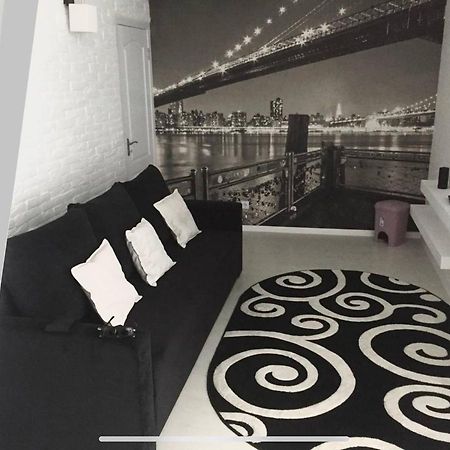 Bright Central Apartment Кишинів Екстер'єр фото
