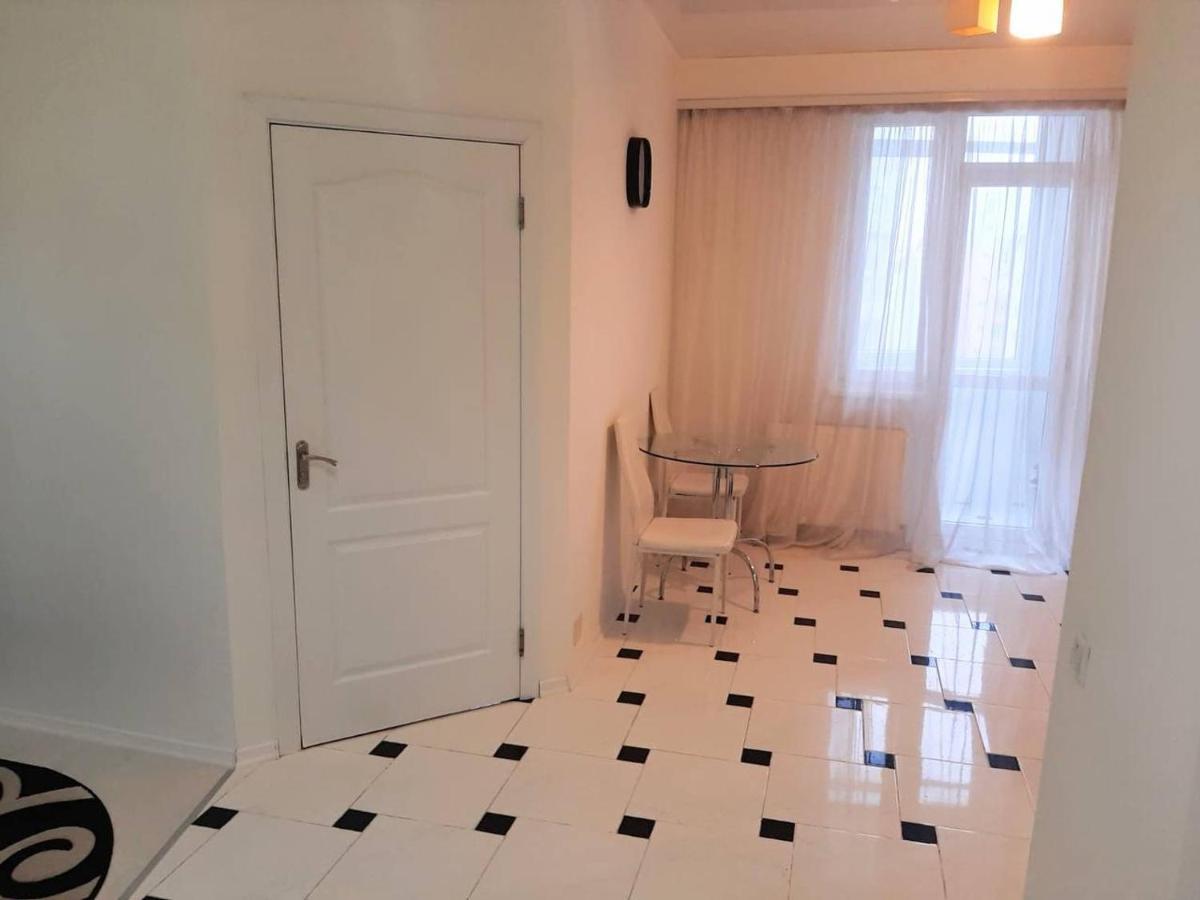 Bright Central Apartment Кишинів Екстер'єр фото