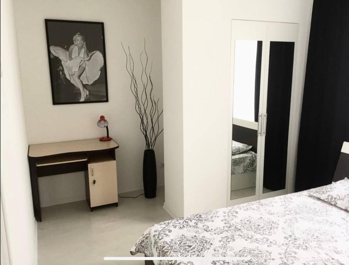 Bright Central Apartment Кишинів Екстер'єр фото