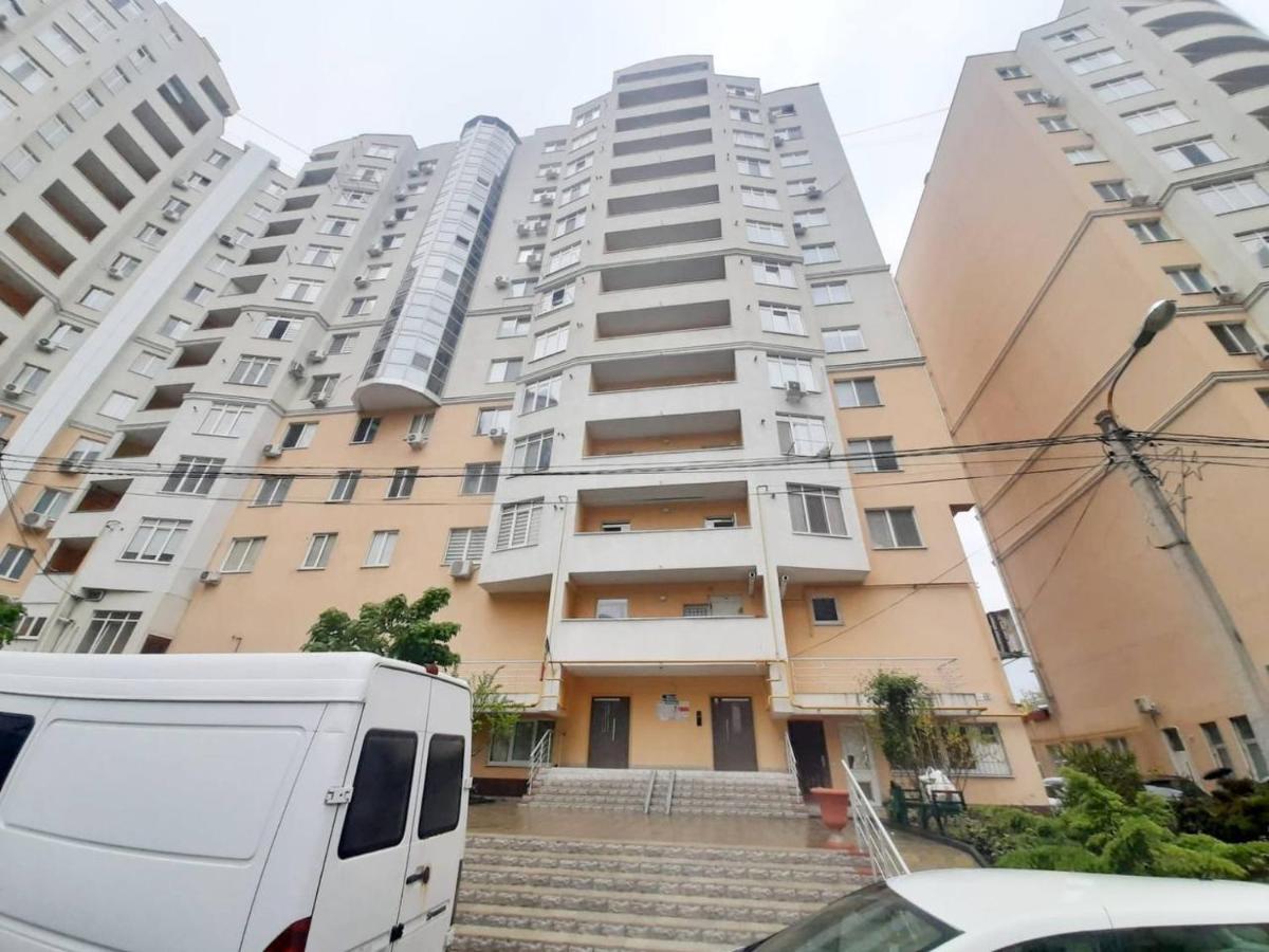 Bright Central Apartment Кишинів Екстер'єр фото